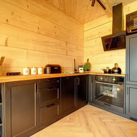 Goralska Przygoda - Balia, Jacuzzi ツァルニ・ドゥナイェツ